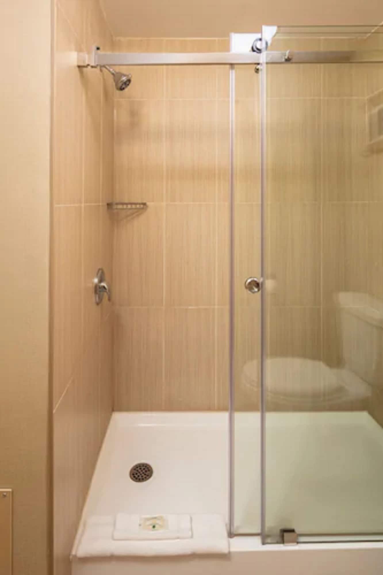 Quality Inn & Suites Downtown Windsor Ngoại thất bức ảnh