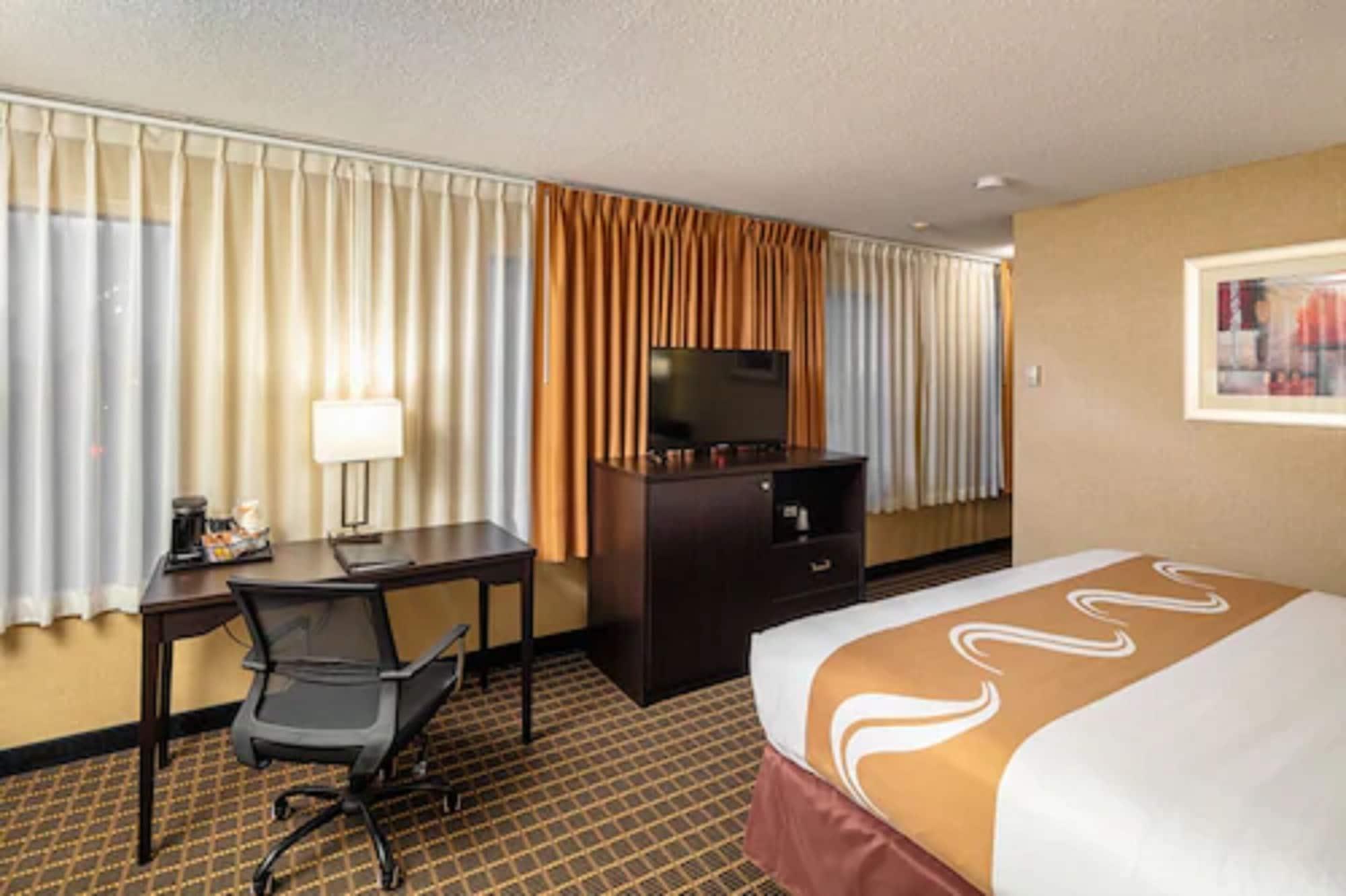 Quality Inn & Suites Downtown Windsor Ngoại thất bức ảnh