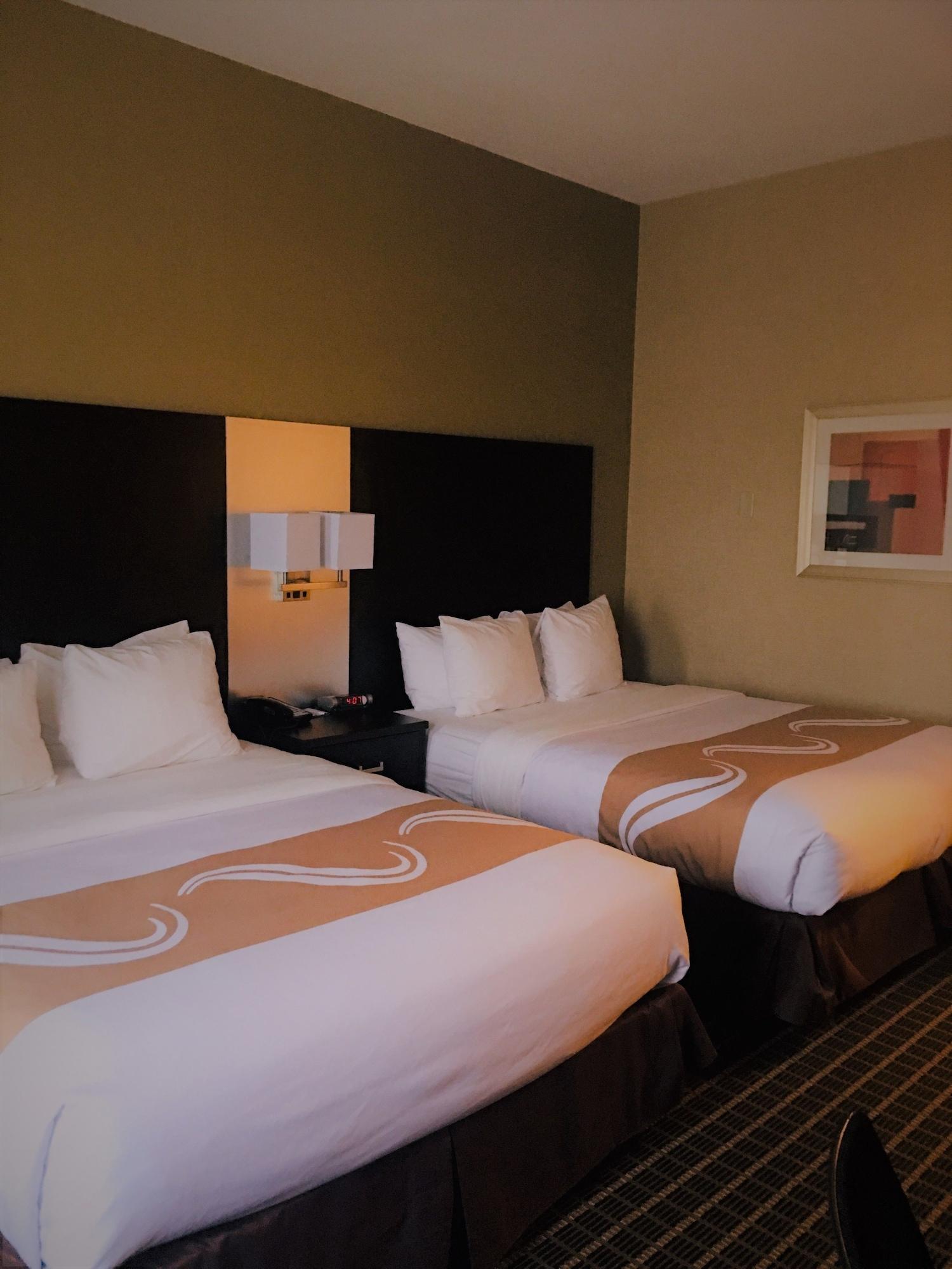 Quality Inn & Suites Downtown Windsor Ngoại thất bức ảnh