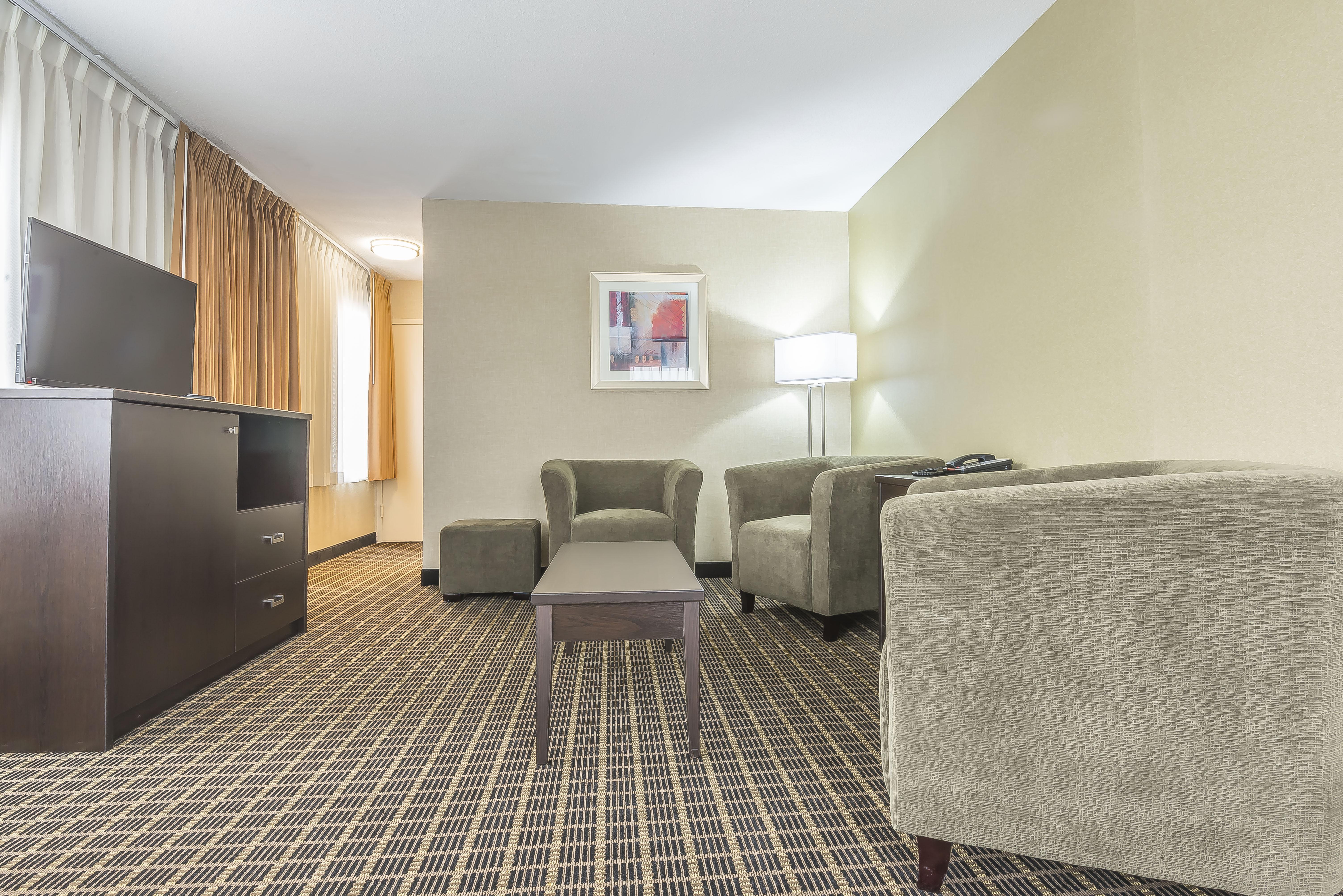 Quality Inn & Suites Downtown Windsor Ngoại thất bức ảnh