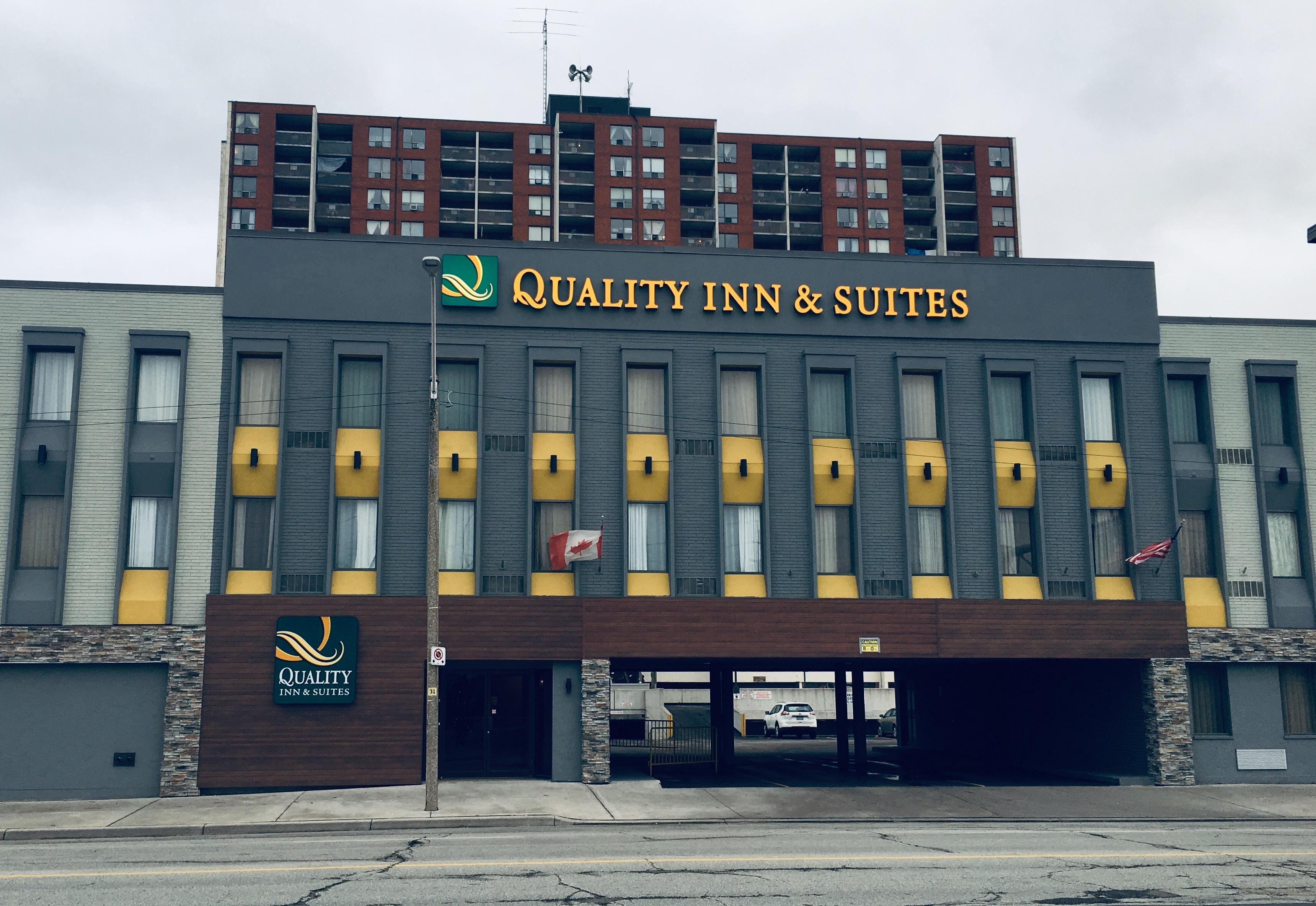 Quality Inn & Suites Downtown Windsor Ngoại thất bức ảnh