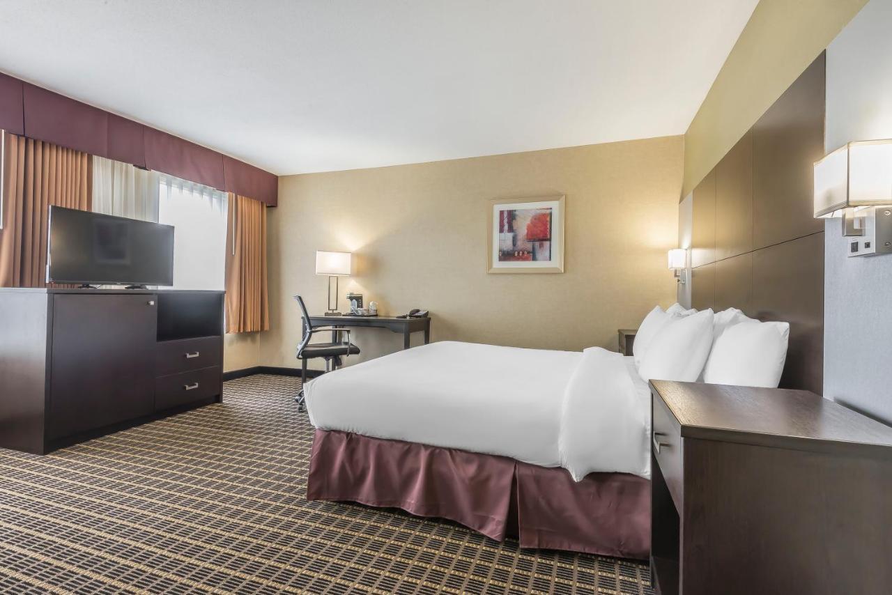 Quality Inn & Suites Downtown Windsor Ngoại thất bức ảnh