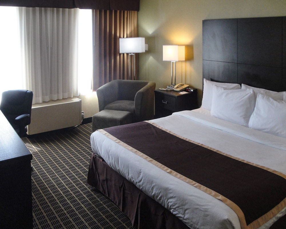 Quality Inn & Suites Downtown Windsor Ngoại thất bức ảnh