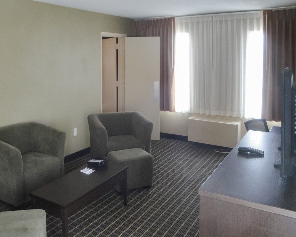 Quality Inn & Suites Downtown Windsor Ngoại thất bức ảnh