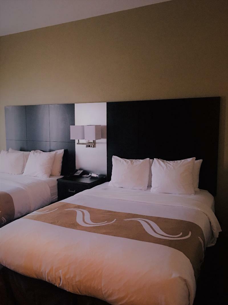 Quality Inn & Suites Downtown Windsor Ngoại thất bức ảnh